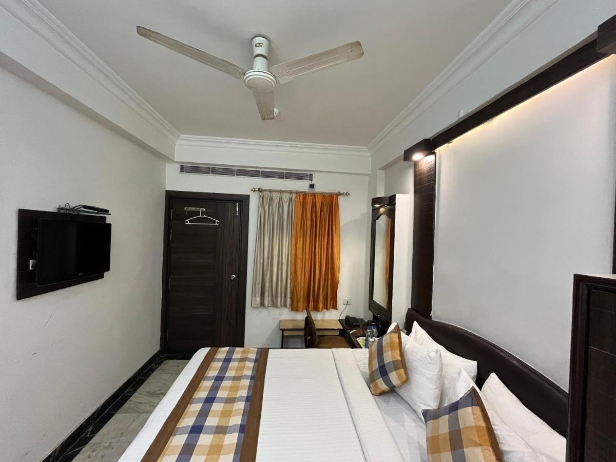 Hotel Moti Palace Agra  Exterior photo