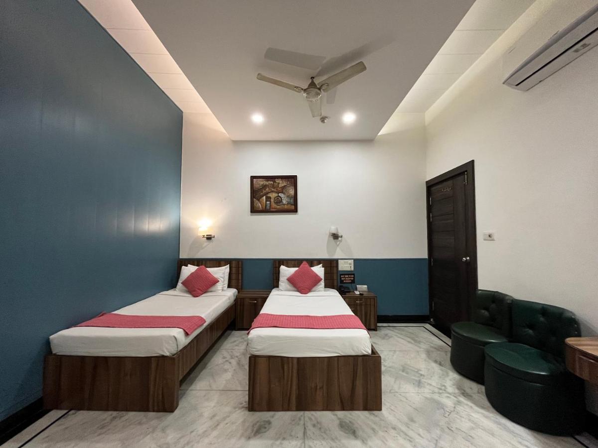 Hotel Moti Palace Agra  Exterior photo