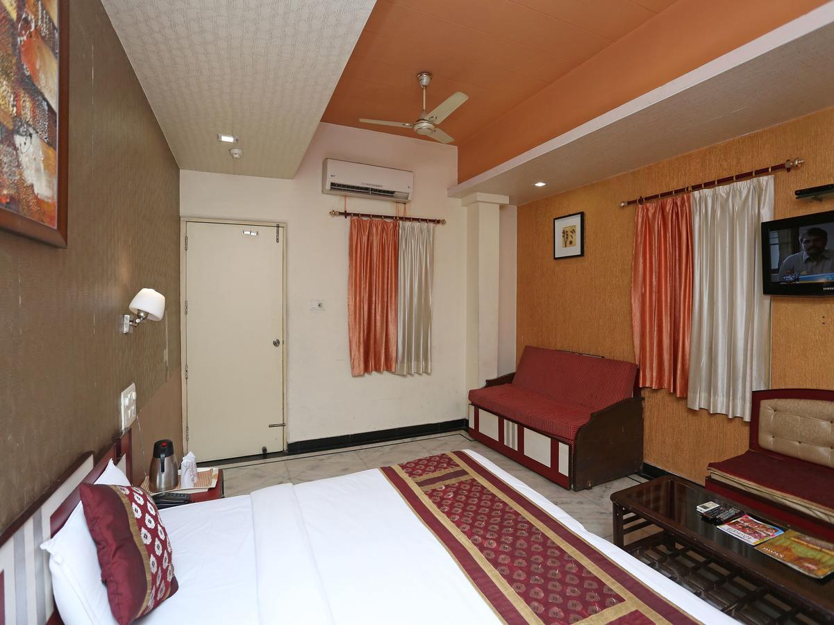 Hotel Moti Palace Agra  Exterior photo