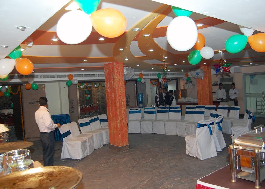 Hotel Moti Palace Agra  Exterior photo