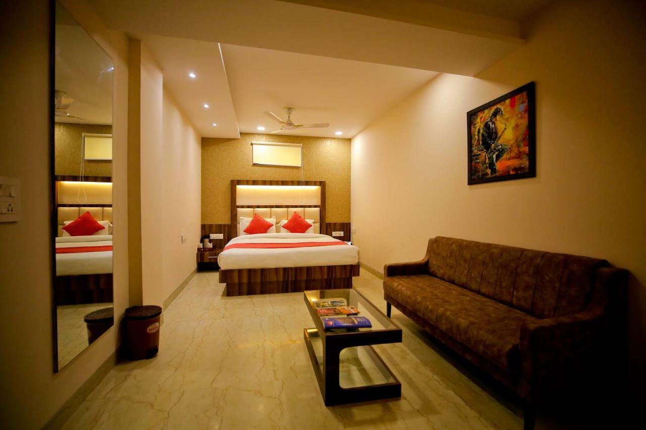 Hotel Moti Palace Agra  Exterior photo